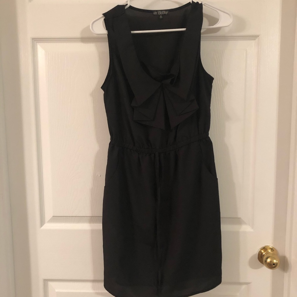 Black dress with pockets